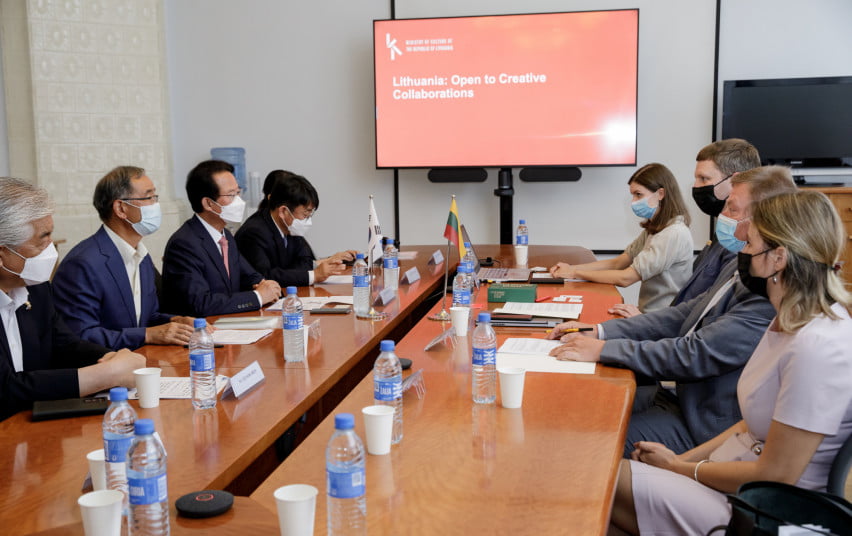 S. Kairys su Pietų Korėjos parlamentarais aptarė kultūrinį bendradarbiavimą